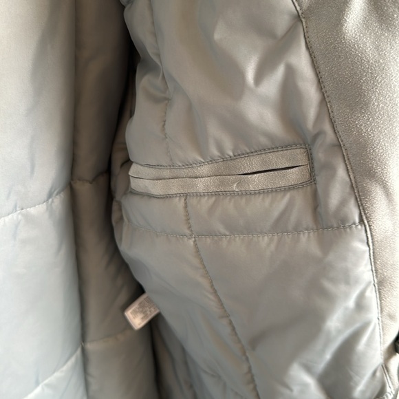 Gallery gorgeous vintage sea foam green winter coat, size M - Picture 13 of 15